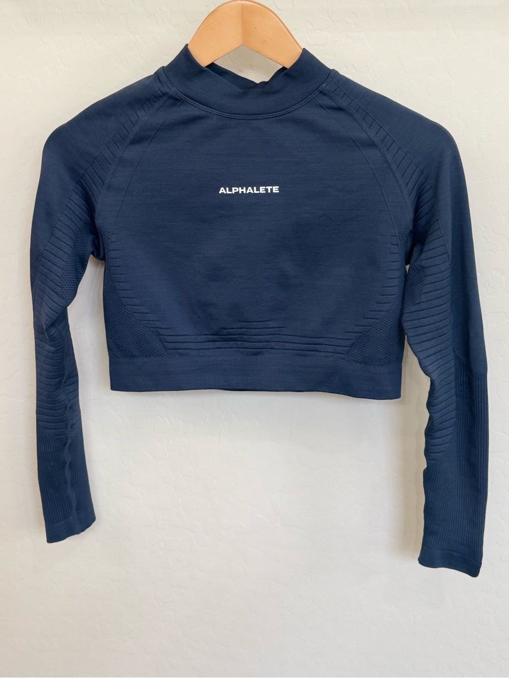 Alphalete Amplify Long Sleeve Crop Top Deep Navy Blue Sz Small Medium Mock Neck